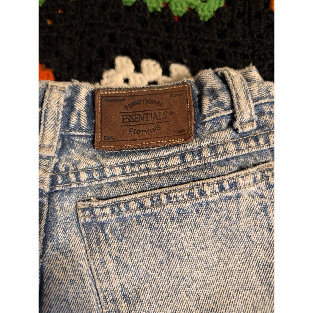 Vintage Essentials Sport Denim Shorts Acid Wash High Rise Retro 22" Waist 1990s - Picture 8 of 8